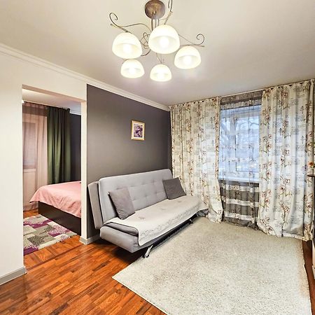 Nadezhda Apartments On The Nauryzbai Batyr 82 Almaty Ngoại thất bức ảnh